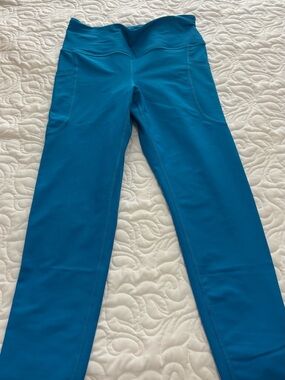 Old Navy Women’s blue Active Leggings with Side Pockets